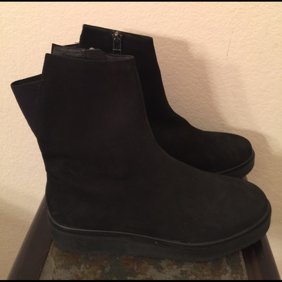 COPY - Claeyton wood black zip suede boots size 3… - Picture 2 of 8